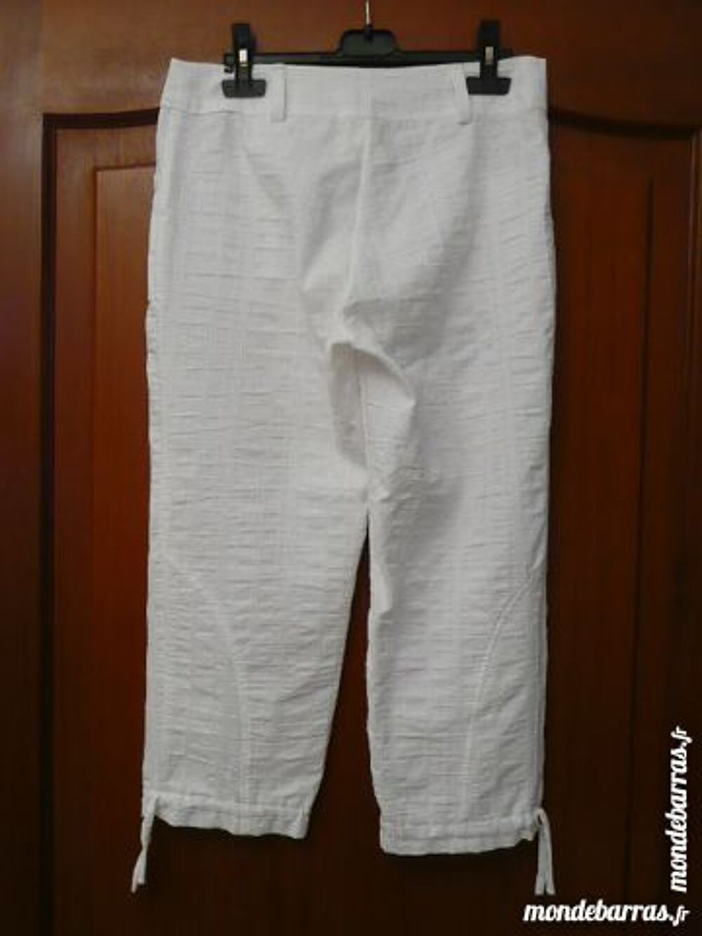 PANTACOURT BLANC JOFRATI T38 Vêtements