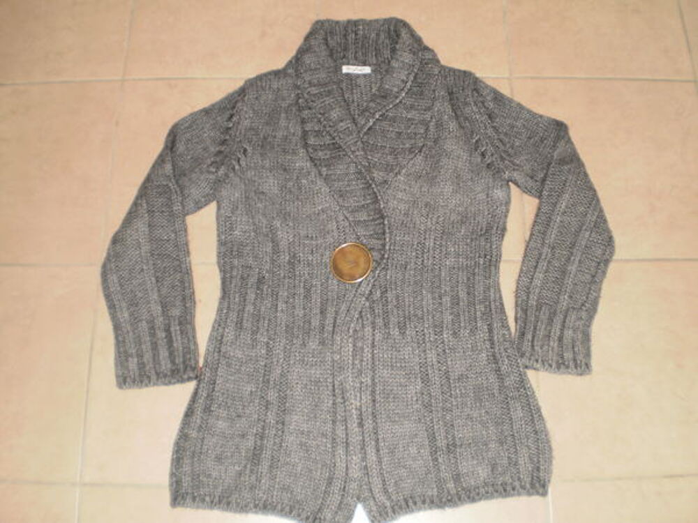 pulls, tuniques, vestes... Vêtements