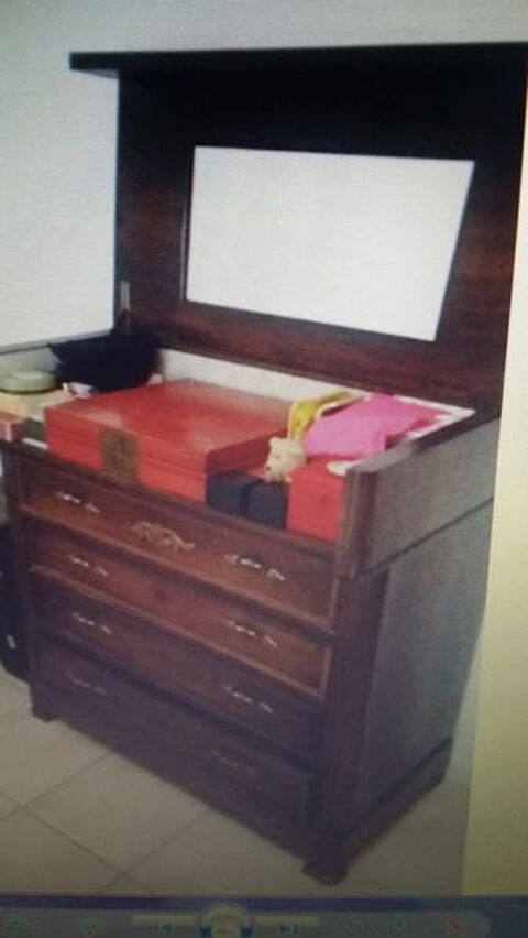 MEUBLE ANCIEN  100 Nice (06)