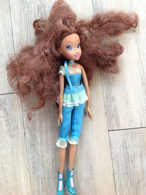 Grande Poupe winx 4 Le Cannet-des-Maures (83)