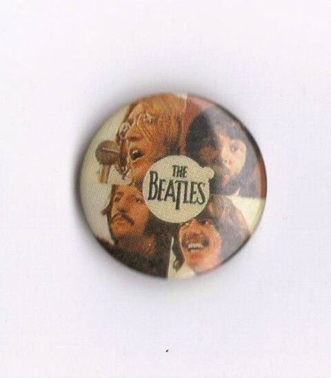 Badge de divers artistes 1 Le Pontet (84)