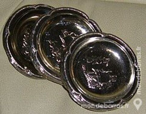 10 cendriers en m�tal , neufs 15 Versailles (78)