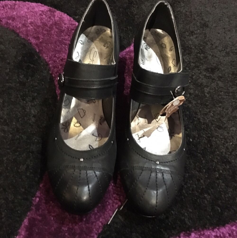 Escarpins neufs taille 40 Chaussures