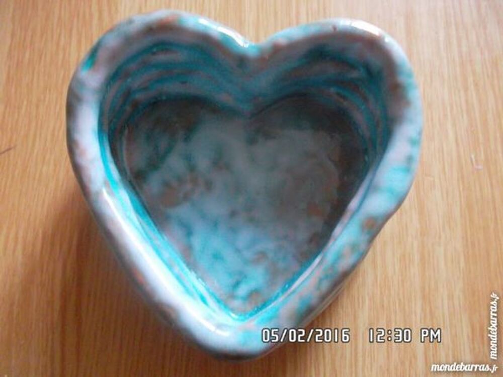 COEUR BLEU EN TERRE CUITE*JUSTE 2E*KIKI60230 Décoration