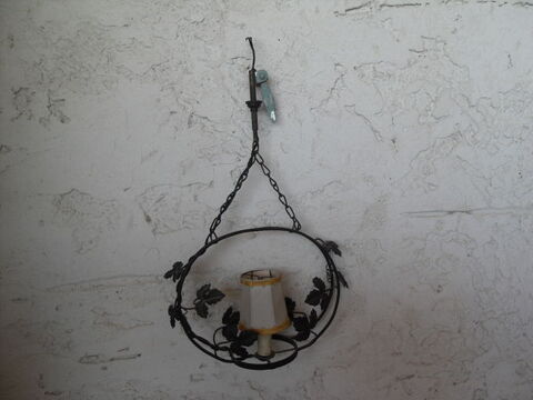 LUSTRE EN FER FORGE VINTAGE 25 Caumont-sur-Durance (84)