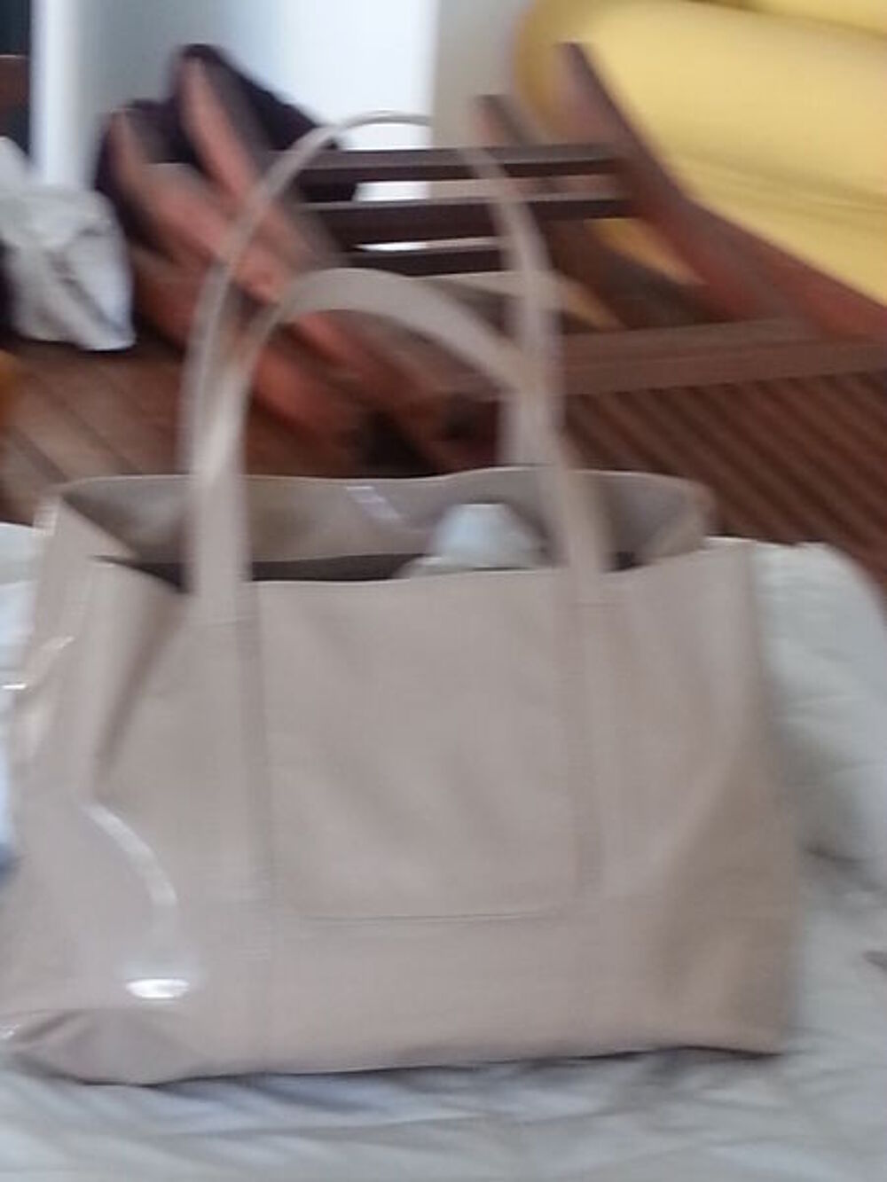 2 Sacs &eacute;tat neuf sequoia et une bague argent homme Maroquinerie