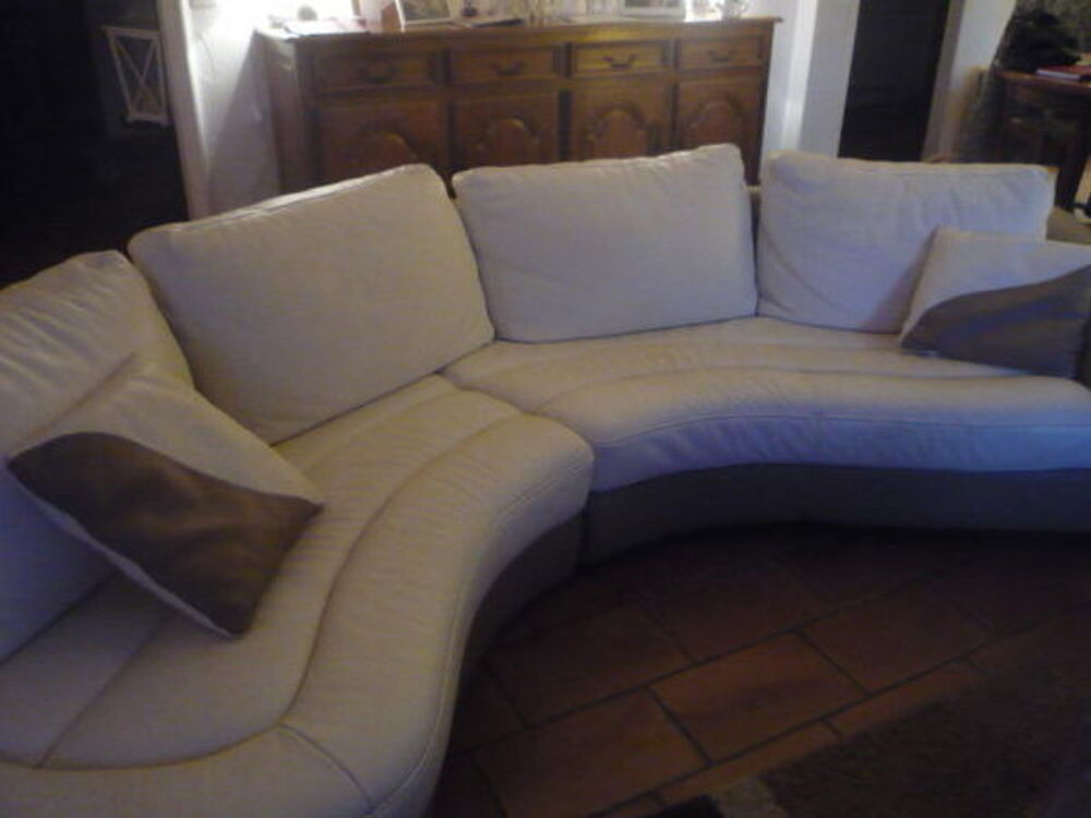 CANAPE CUIR MODERNE,blanc et marron clair, tr&egrave;s bon &eacute;tat Meubles