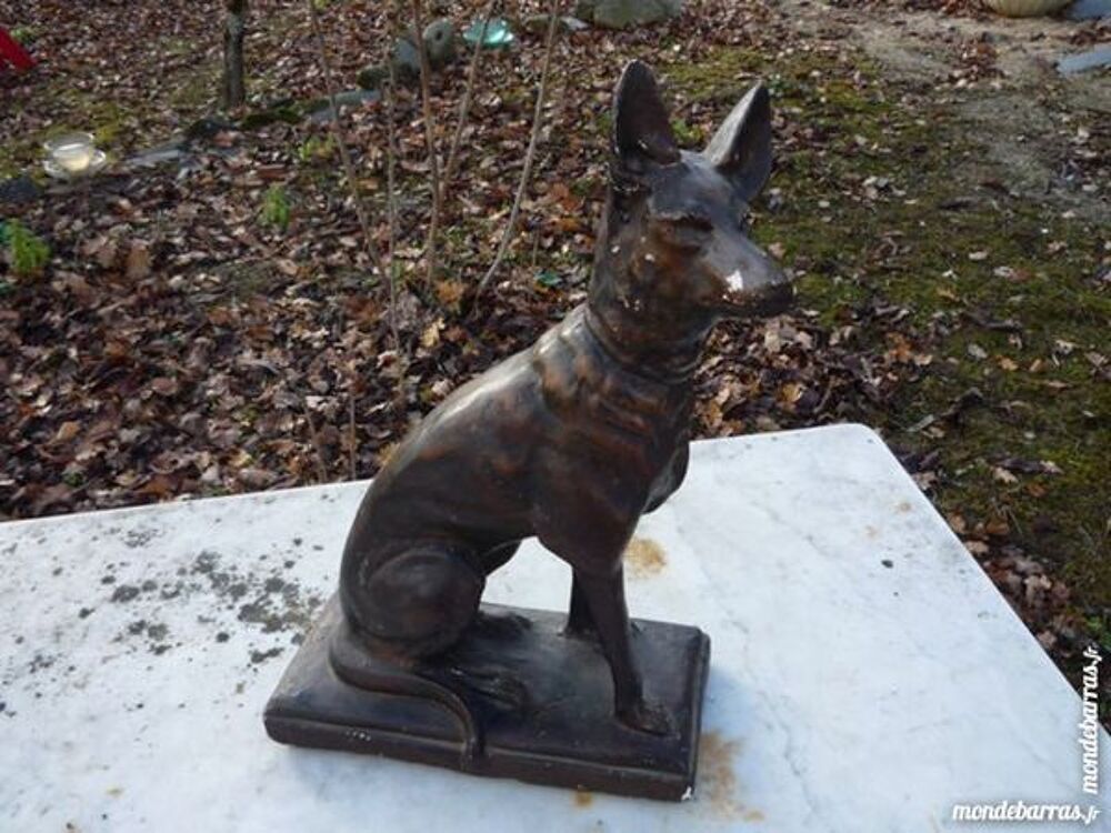 Chien en pl&acirc;tre/moulage/statue Décoration