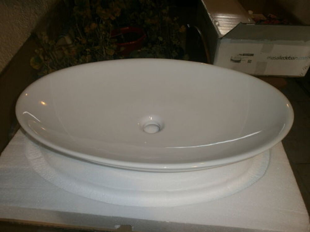 Vasques ovales pour salle de bain +miroir &eacute;clairant Meubles