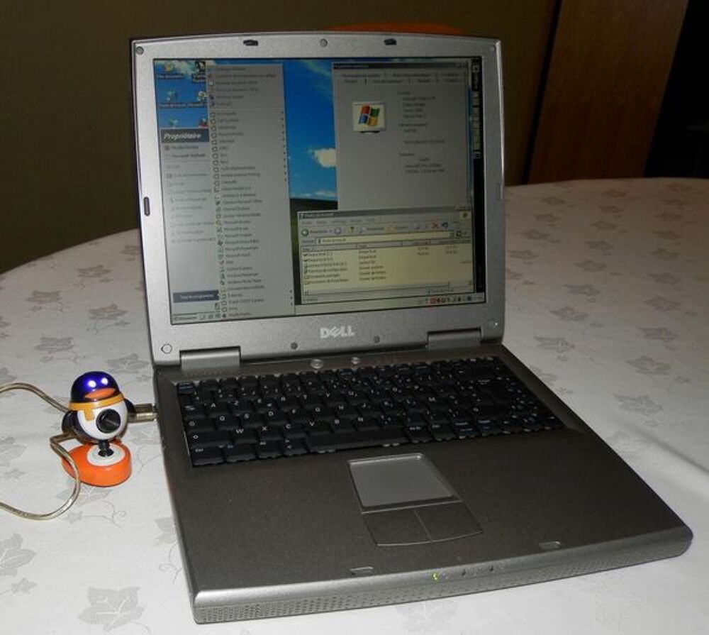 PC portable Dell Wifi Webcam DVD graveur CD Matériel informatique