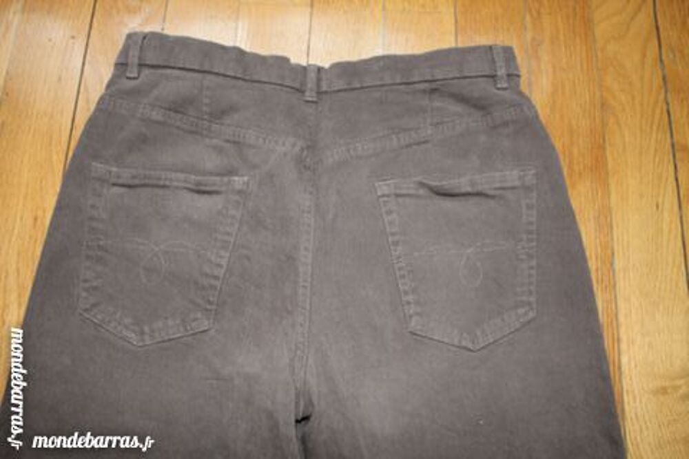 PANTALON Vêtements