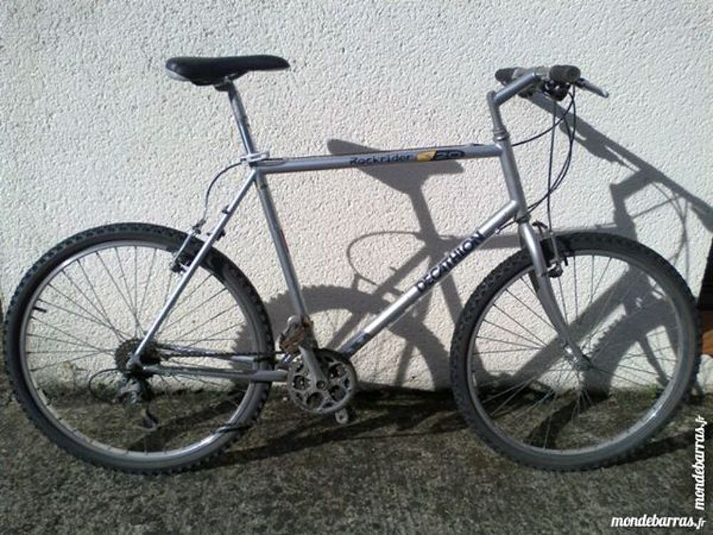 "VTT 26"" D&eacute;cathlon Rockrider" Vélos