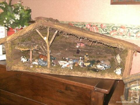 CRECHE DE NOEL ARTISANALE 110 Sens (89)