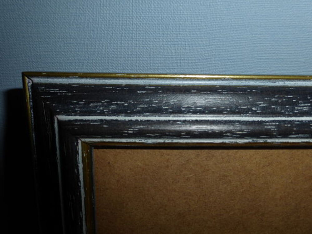 CADRE gris fonc&eacute;/filet dor&eacute; 28X30 - NEUF Décoration