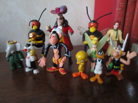 Jouets - Lot de 11 + 5= 16 SUJETS FIGURINES  de DISNEY 15 Sassenage (38)