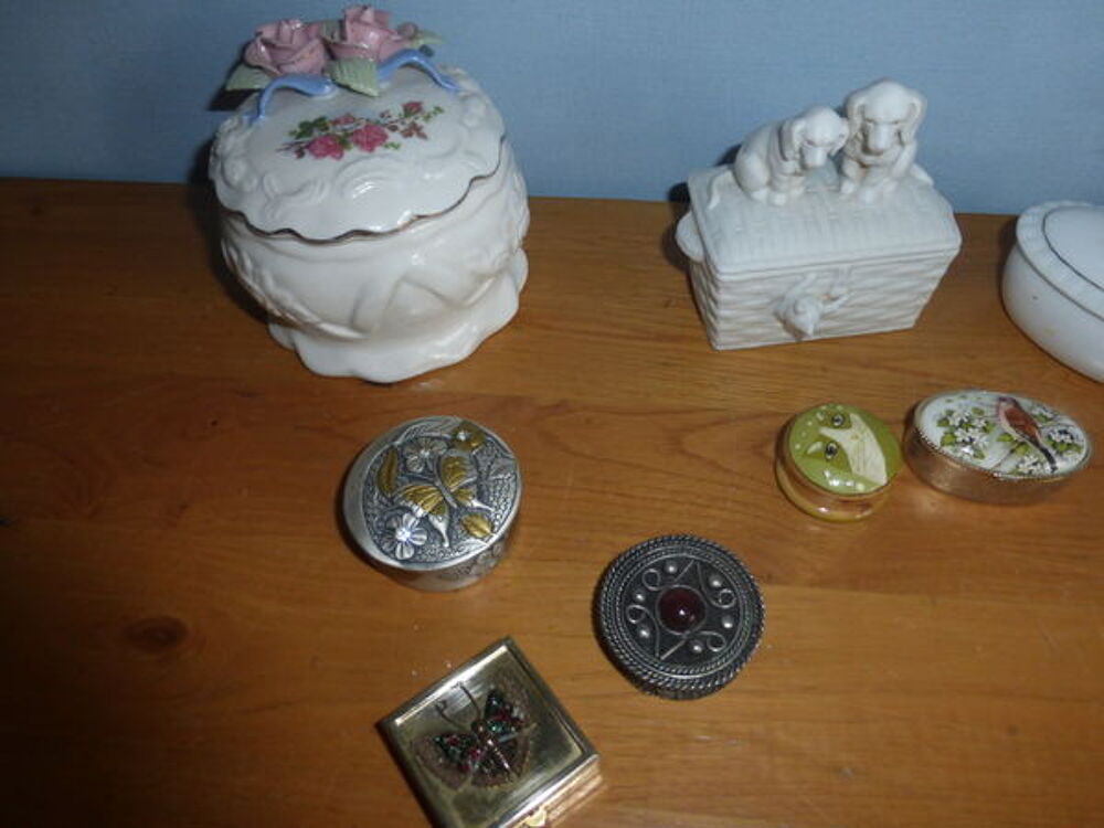 BO&Icirc;TES miniatures A COLLECTIONNER (r&eacute;f.C1) Décoration