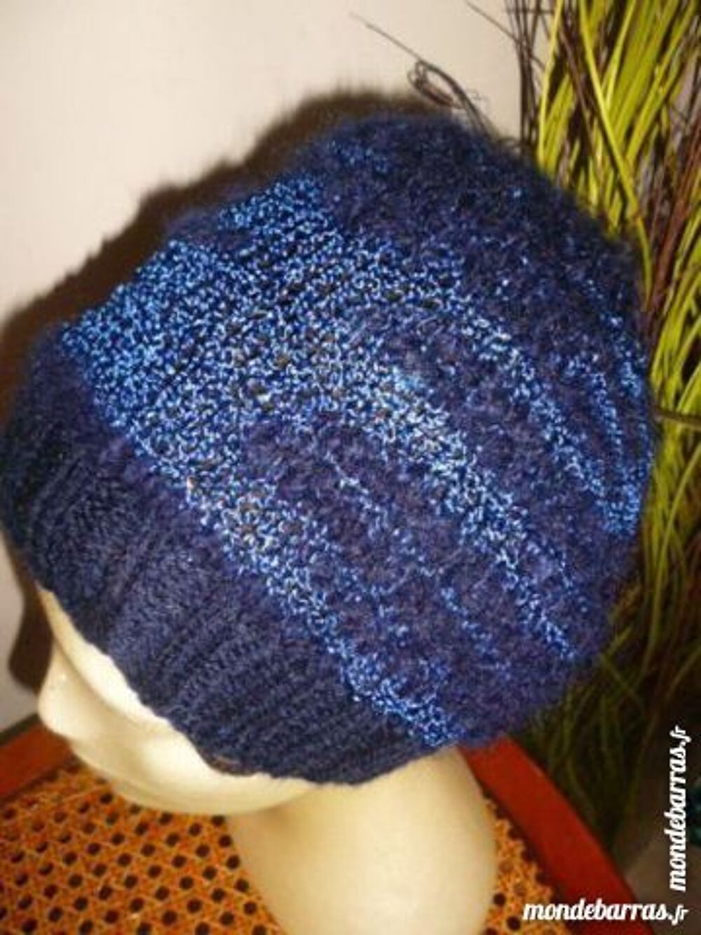 BONNET Femme en Laine bleu nuit TRICOTE A LA MAIN Bijoux et montres