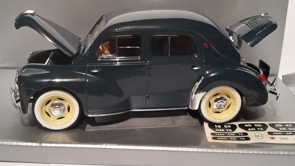 Renault 4 cv berline 1954 