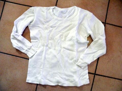 t shirt blanc 6 ans manches longues  2 Viriat (01)