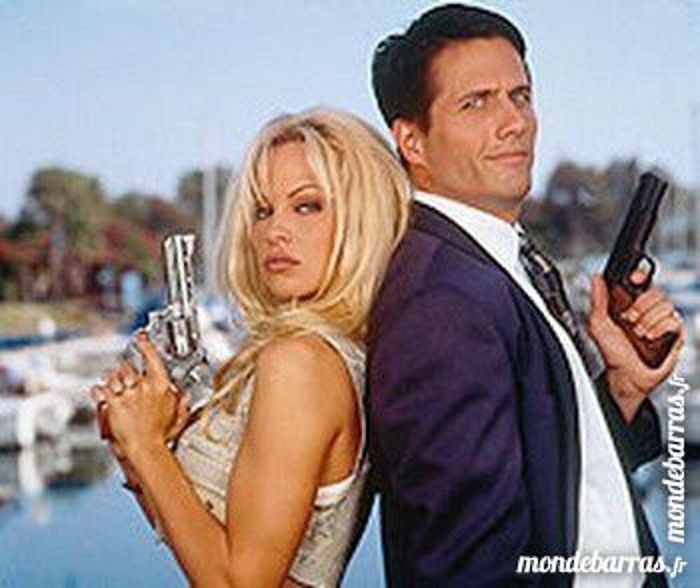 K7 Vhs : La Blonde et le priv&eacute; (153) DVD et blu-ray