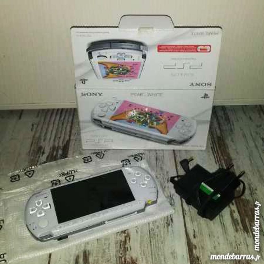 PSP Slim &amp; Lite Pearl White Consoles et jeux vidéos