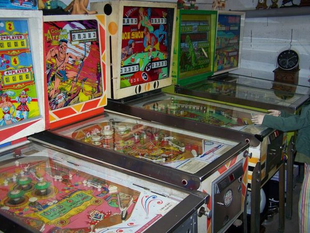 collectionneur recherche flipper de bar a restaurer; Meubles