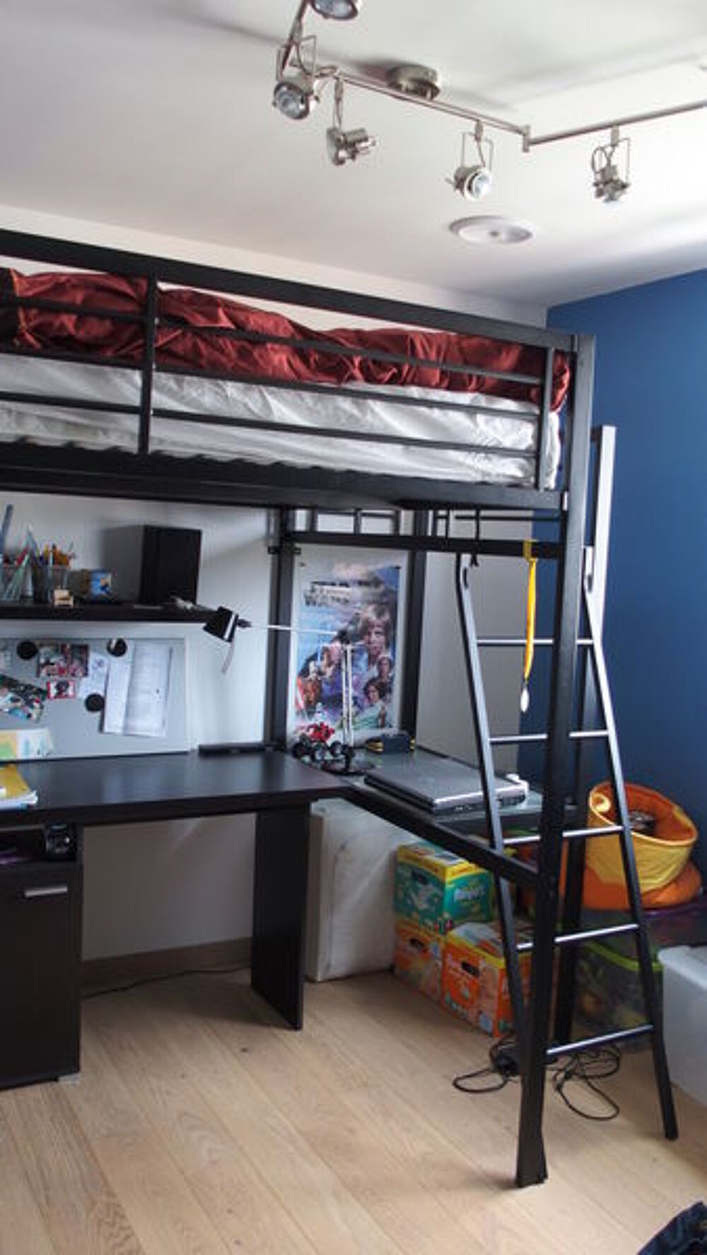 lit mezzanine 2P en metal noir + bureau Meubles
