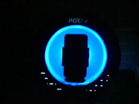 STATION  I PHONE  APPLE 3 G 120 Montreuil (93)