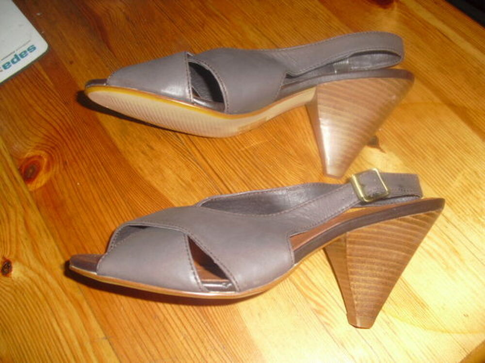 SANDALE BRIDES taupe a talons CUIR NEUVE pointure 36 Chaussures