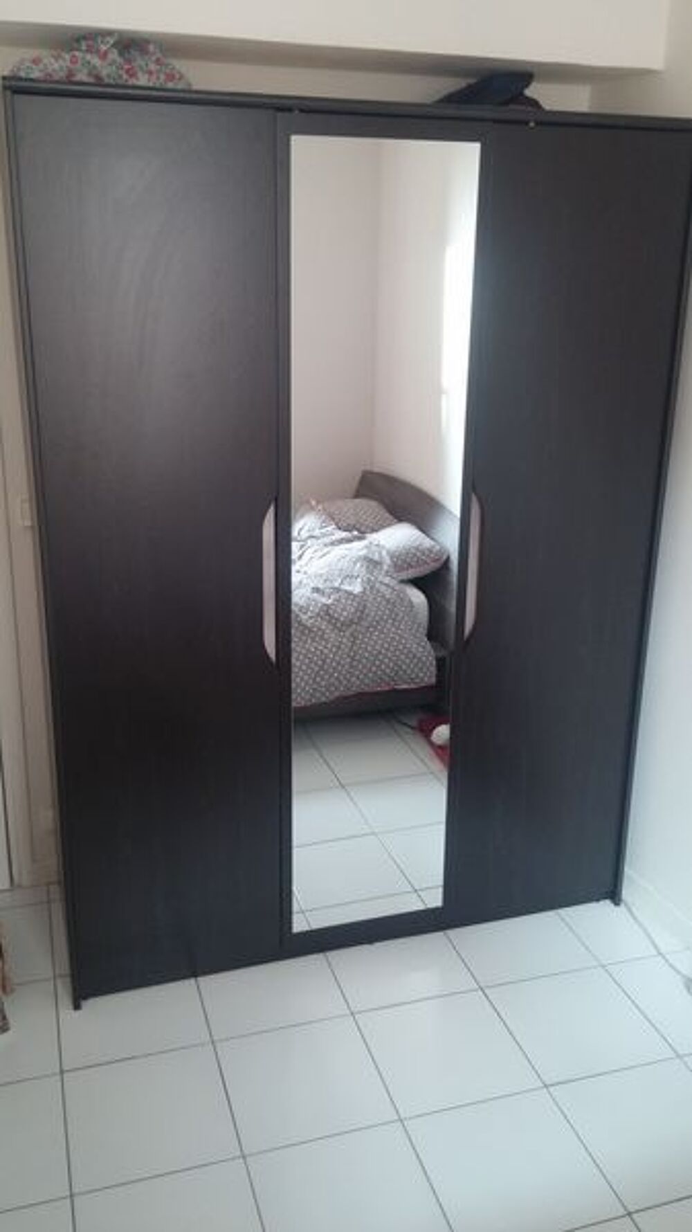 ARMOIRE 3 PORTES Meubles