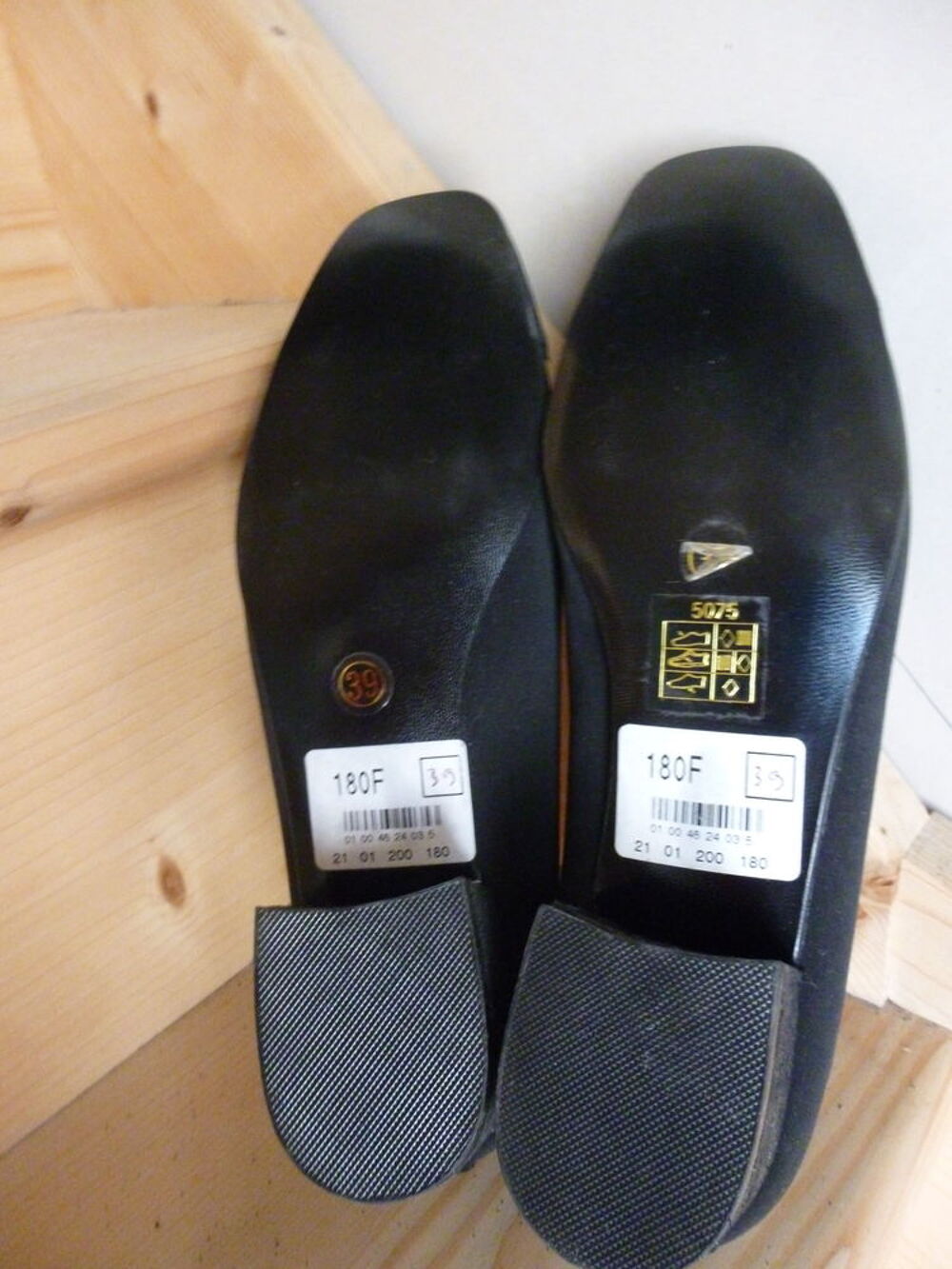 Chaussures femme noires Marque Andr&eacute; Chaussures