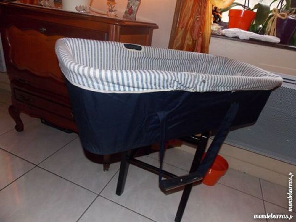 NACELLE BEBE CONFORT - COMME NEUVE - MIXTE Puériculture