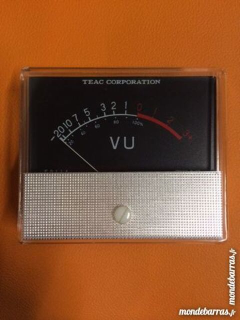 Vu mètre Teac A 4010 S 30 Nice (06)