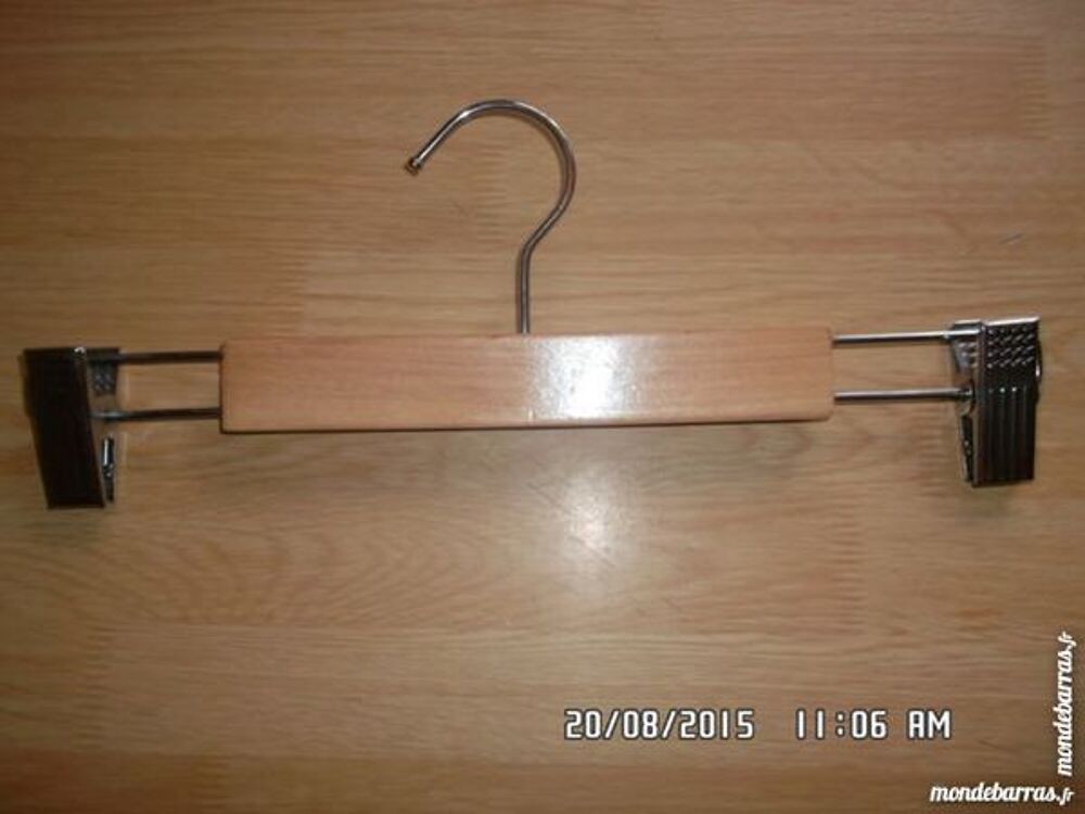 cintre pince bois Cuisine