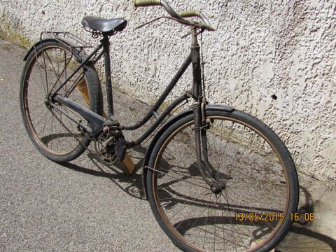 Bicyclette ancienne roues de 650 B
0 Tignieu-Jameyzieu (38)