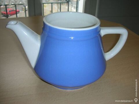 Pot à eau en faience bleue 4 Thiais (94)