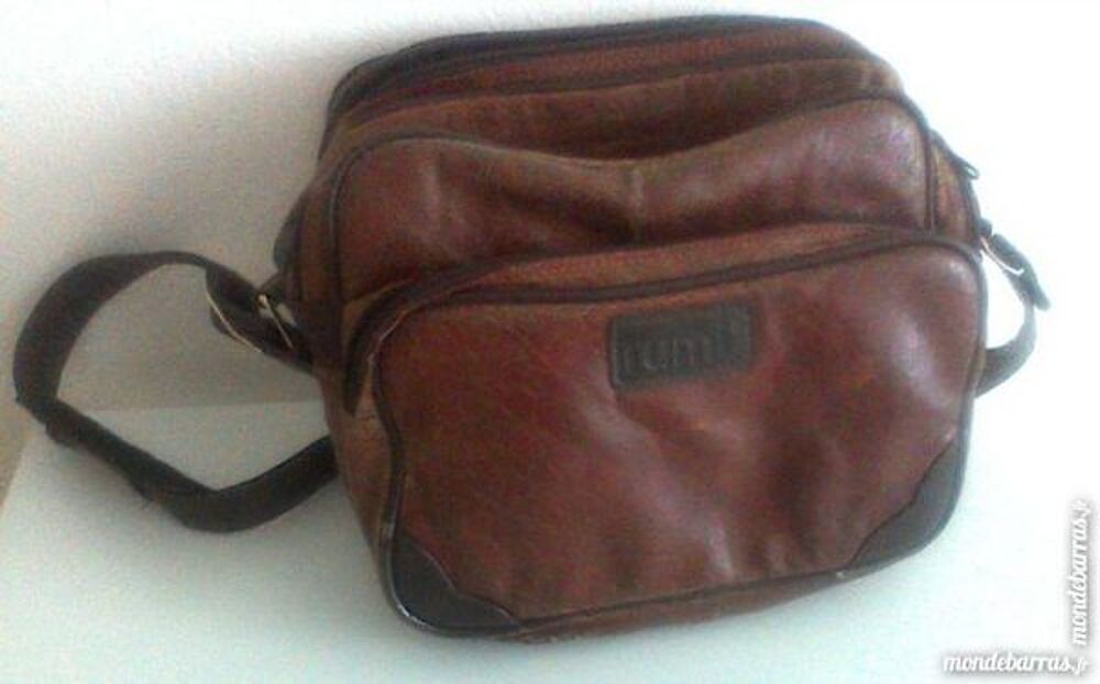 sac photo vintage en cuir Rumi Maroquinerie
