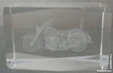 HARLEY DAVIDSON GRAVEE DANS BLOC DE RESINE 6 Attainville (95)