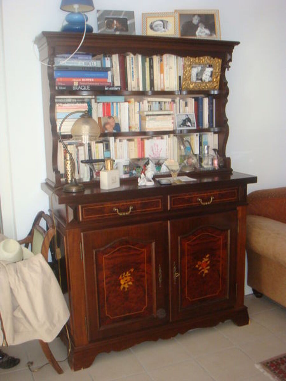 Vends canap&eacute; "Chesterfield". Meubles