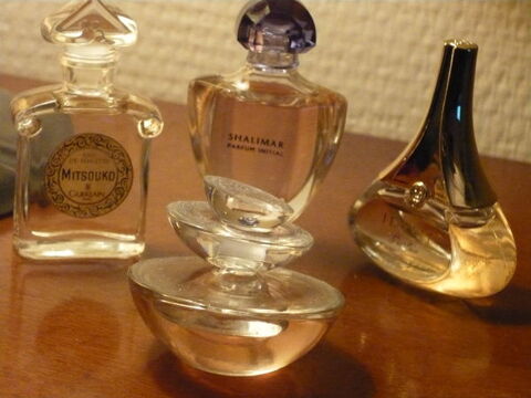 quatre miniatures de parfum  35 Vitry-sur-Seine (94)