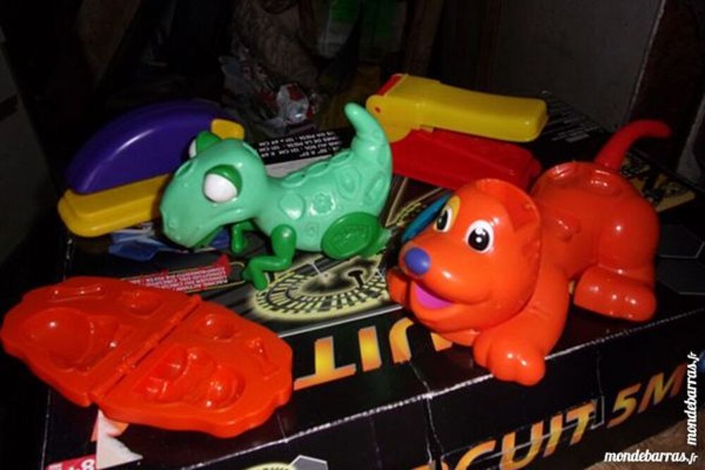 lot de jouets p&acirc;tes &agrave; modeler Jeux / jouets