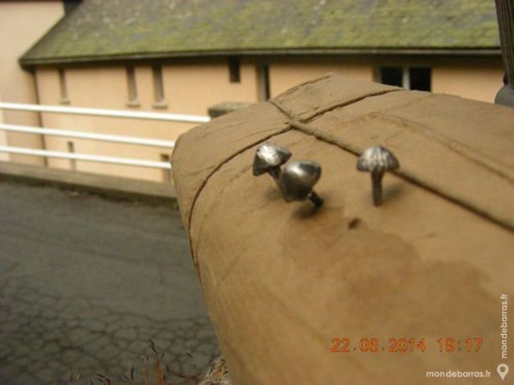 pointes tapissier Bricolage