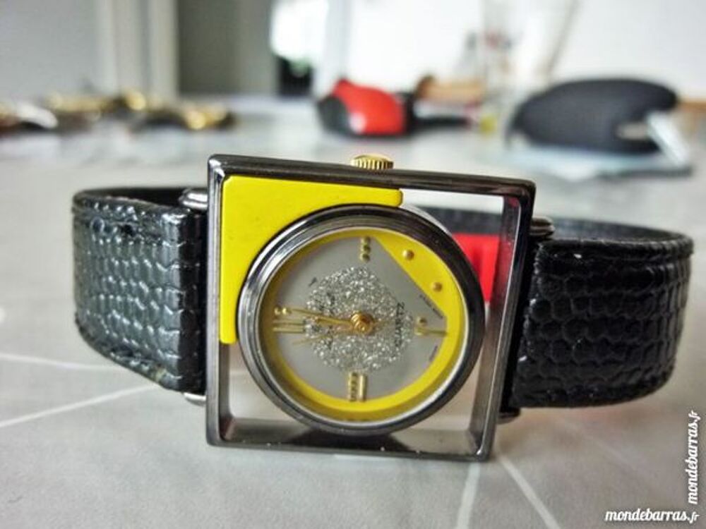 G&eacute;rard de R&eacute;aumont montre dame carr&eacute;e GDR0003 Bijoux et montres