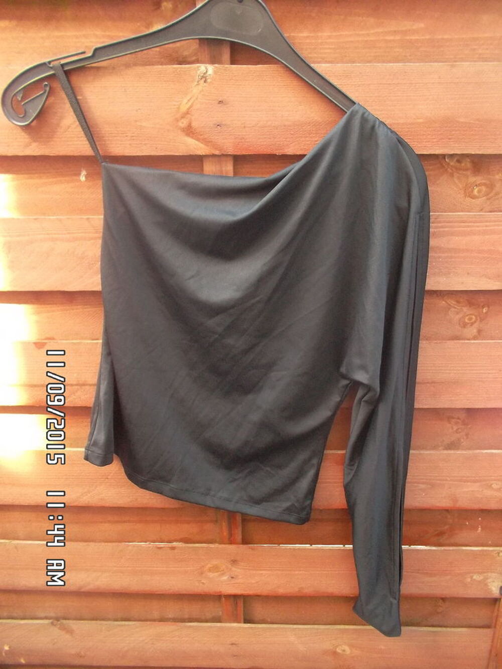 HAUT NOIR 1 MANCHE T.2*JUSTE 2E*KIKI60230 Vêtements