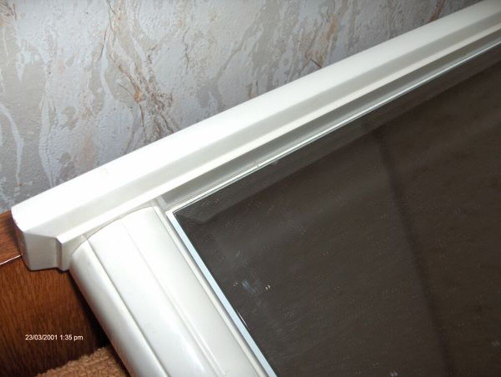 glace bordure blanche bon &eacute;tat g&eacute;n&eacute;ral Meubles