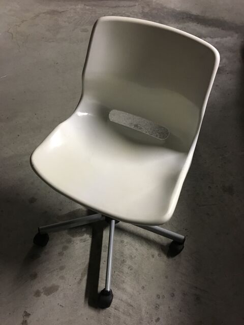 chaise blanche  roulettes Ikea 3 Lyon 7 (69)