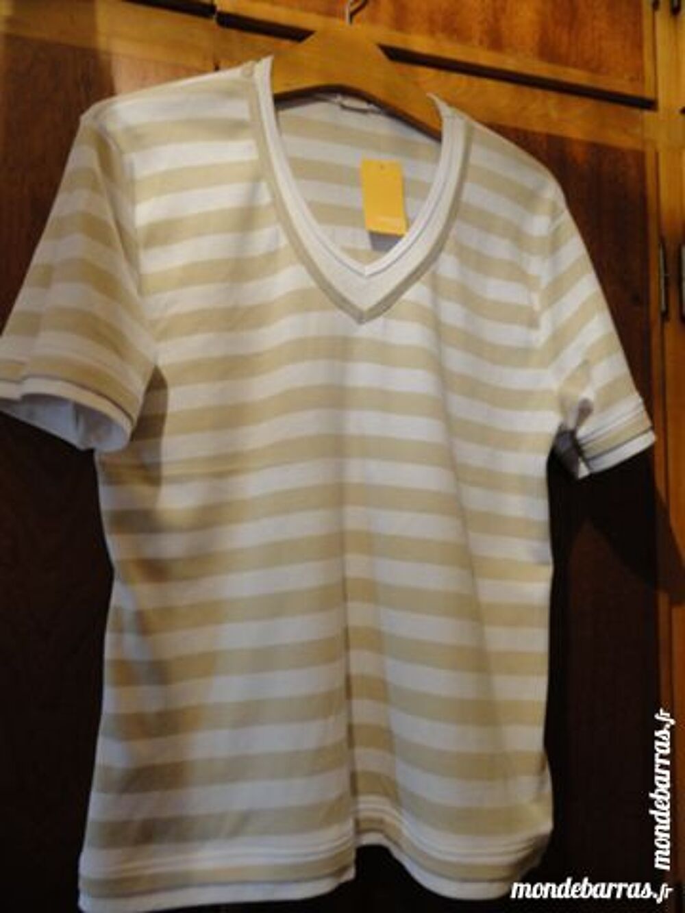 T-shirt beige et blanc ray&eacute; XL Vêtements
