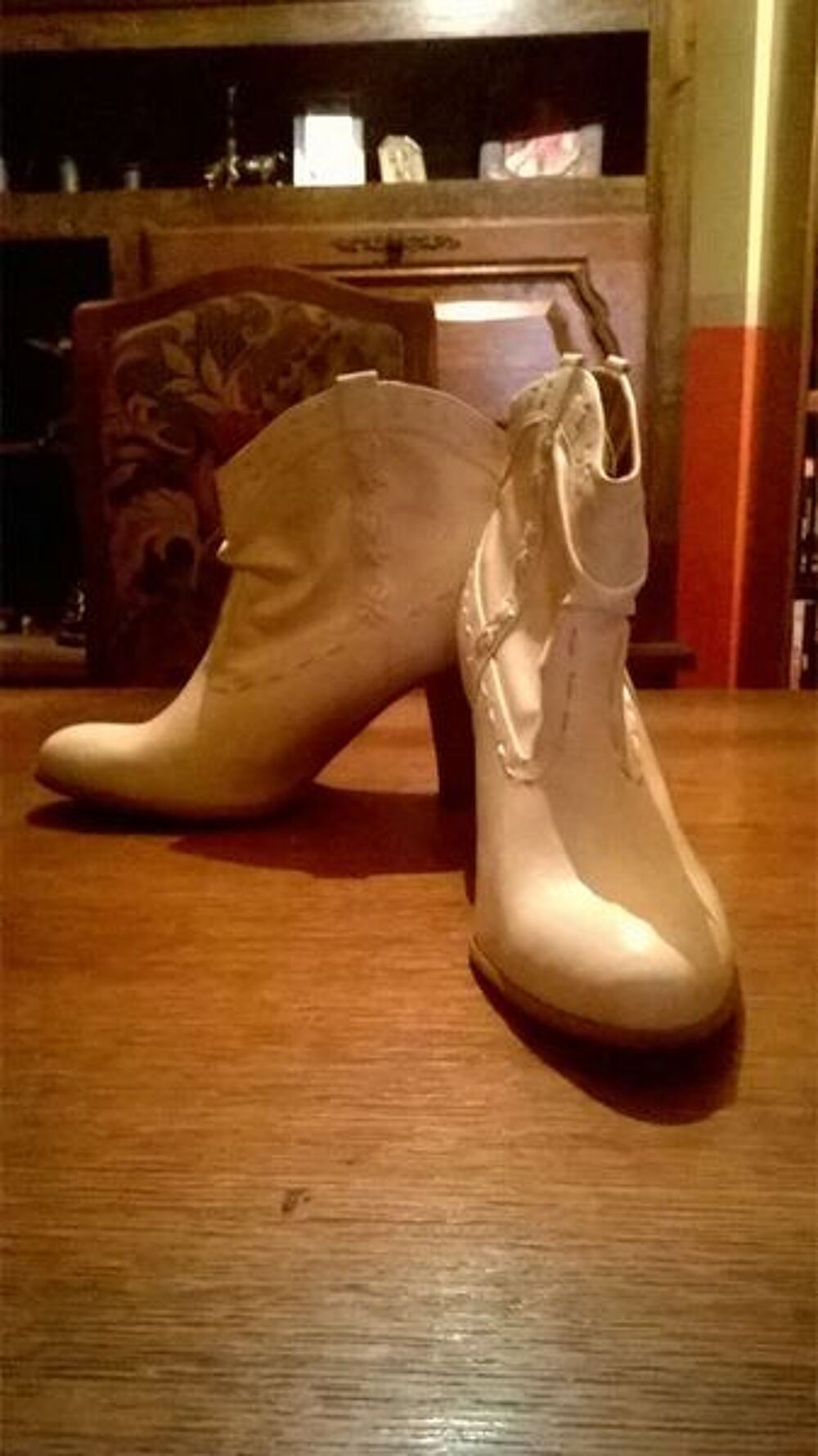 Blouson cuir gris et bottines ivoire Vêtements