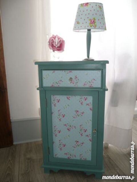 Chevet et sa lampe assortie 35 Mru (60)