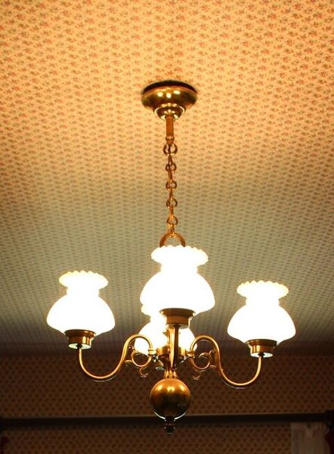 trs beau lustre 4 lumires 70 Le Petit Clamart (92)